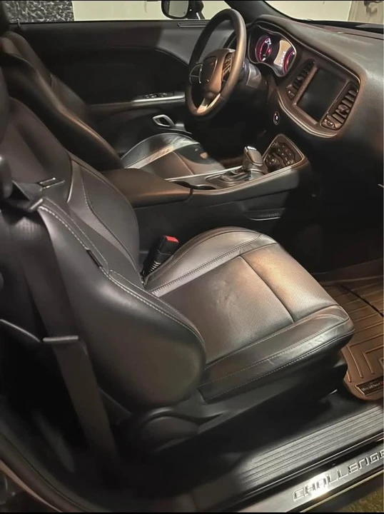 2015 Dodge Challenger 3rd Gen - Image 6 of 7