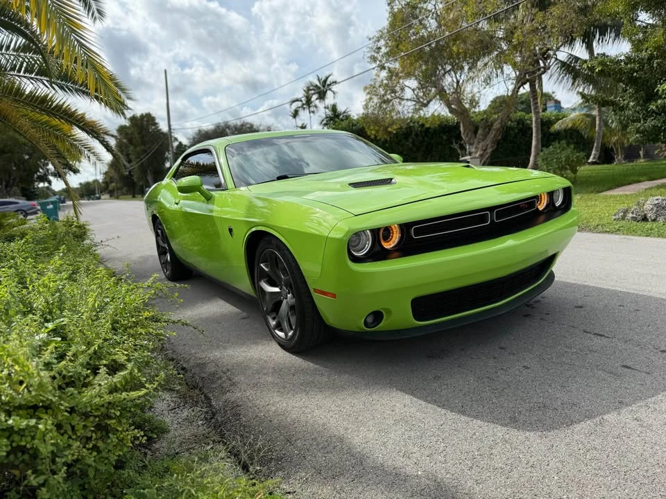 2015 Dodge Challenger 3rd Gen - Image 5 of 16