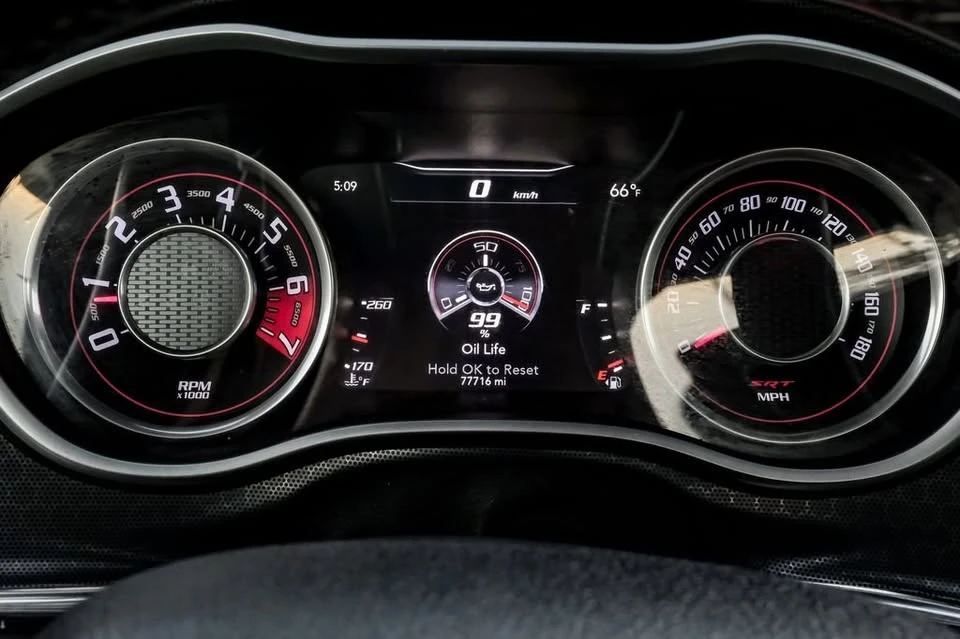 2015 Dodge Challenger 3rd Gen - Image 16 of 20