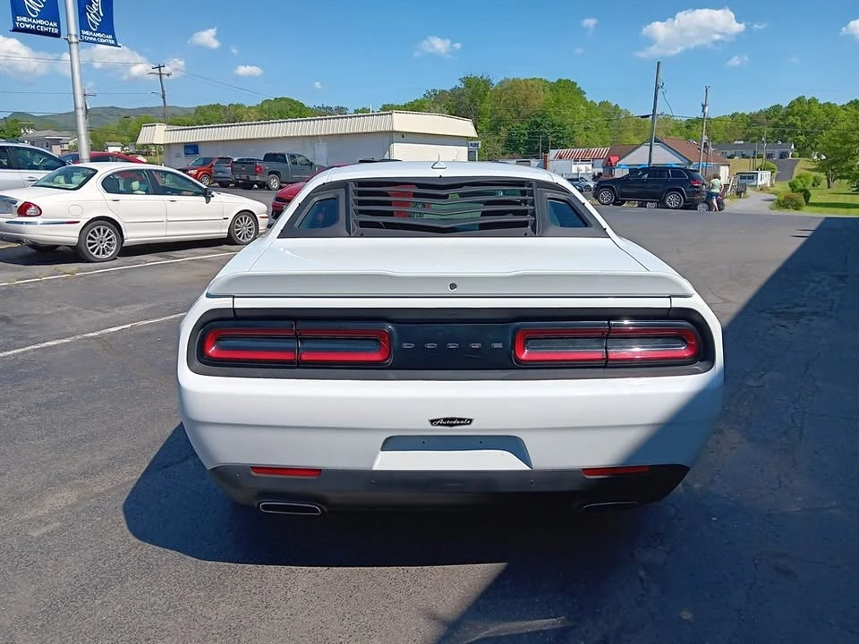 2015 Dodge Challenger 3rd Gen - Image 3 of 9
