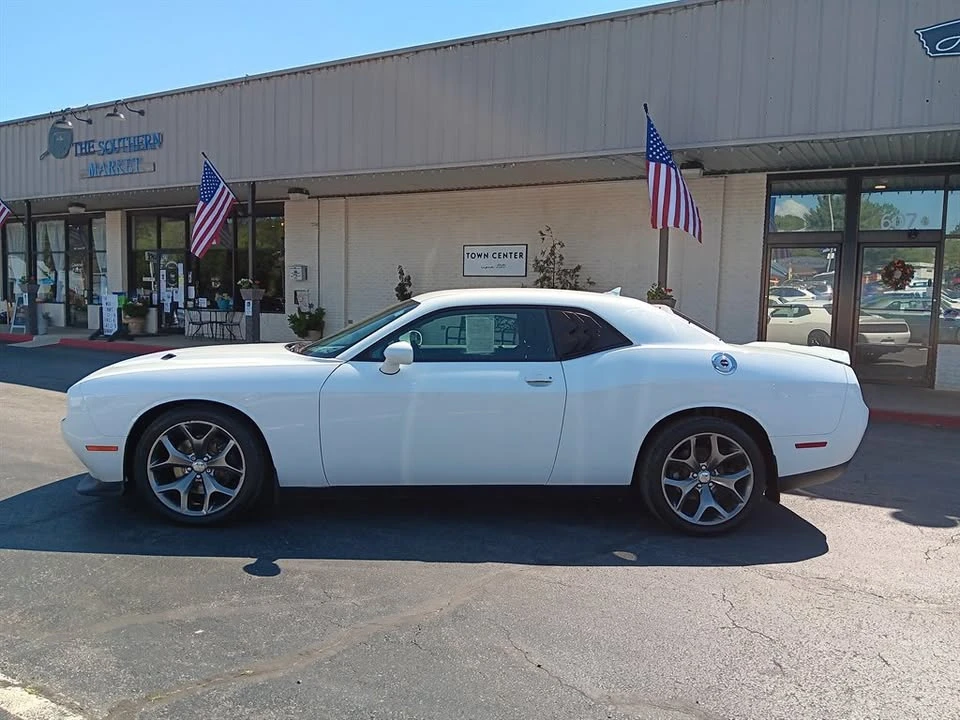 2015 Dodge Challenger 3rd Gen - Image 2 of 9