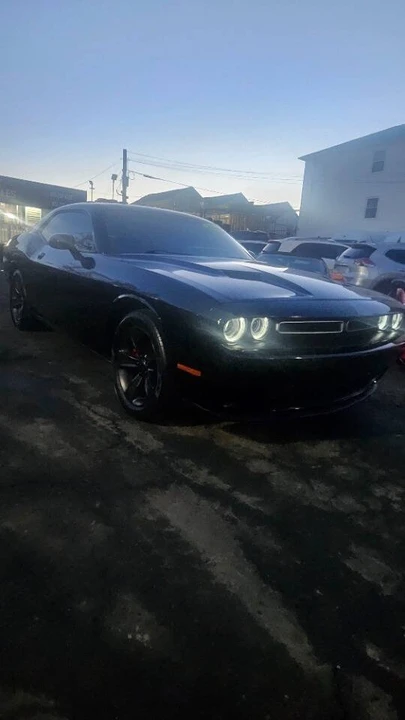 2015 Dodge Challenger 3rd Gen - Image 3 of 12