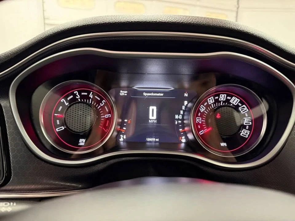 2015 Dodge Challenger 3rd Gen - Image 12 of 17