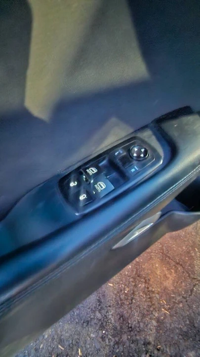2015 Dodge Challenger 3rd Gen - Image 8 of 12