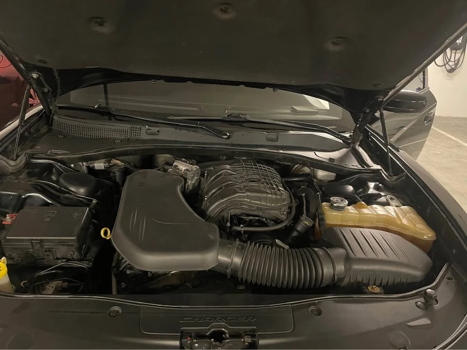 2015 Dodge Challenger 3rd Gen - Image 11 of 15