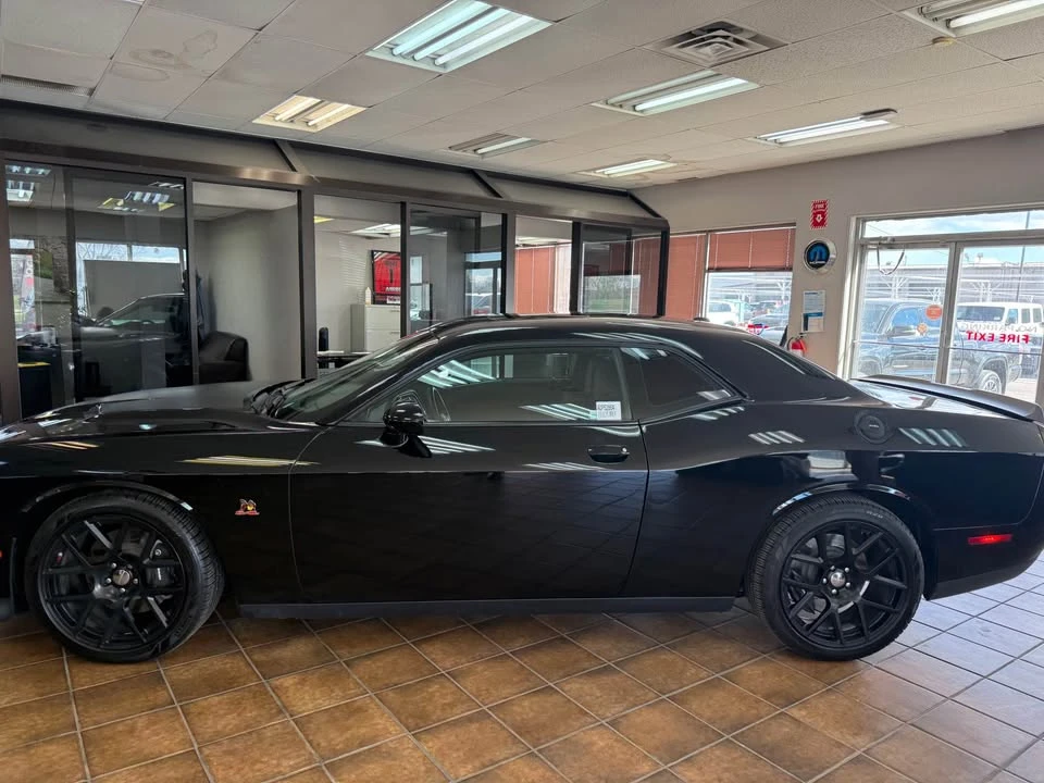 2015 Dodge Challenger 3rd Gen - Image 2 of 17