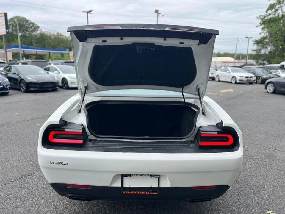 2015 Dodge Challenger 3rd Gen - Image 13 of 19