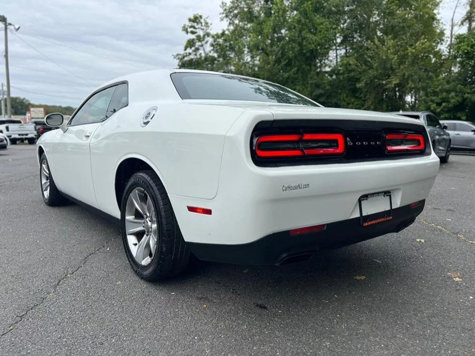 2015 Dodge Challenger 3rd Gen - Image 11 of 20