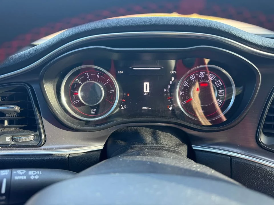 2015 Dodge Challenger 3rd Gen - Image 4 of 8