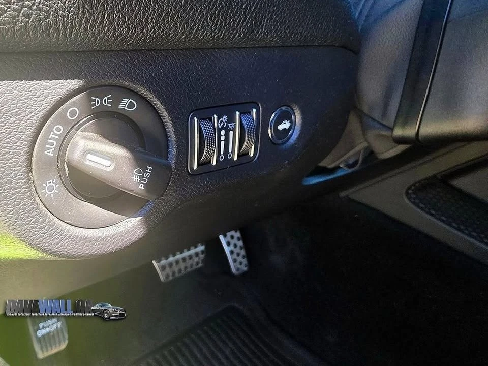 2015 Dodge Challenger SRT8 & 392 3rd Gen - Image 13 of 15