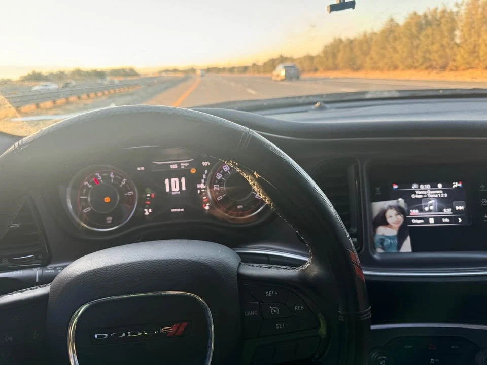 2015 Dodge Challenger 3rd Gen - Image 4 of 9