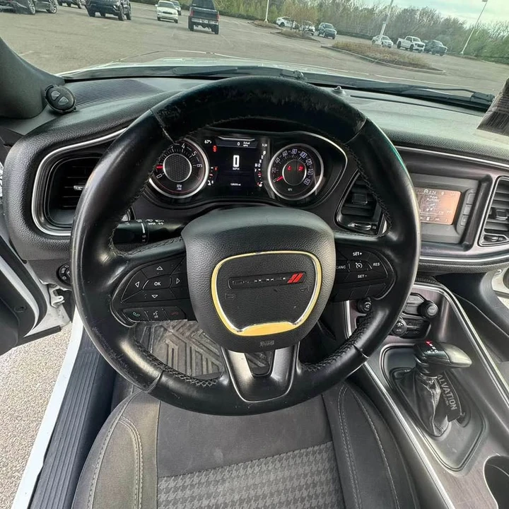 2015 Dodge Challenger 3rd Gen - Image 10 of 12