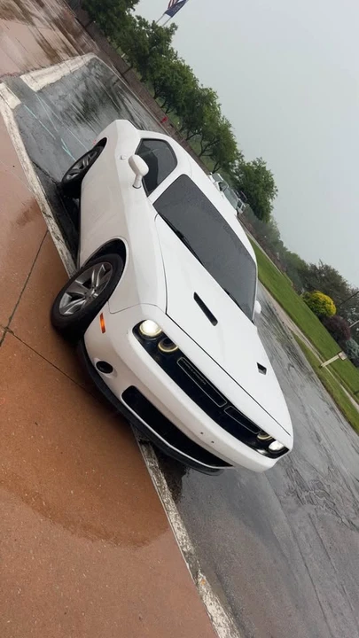 2015 Dodge Challenger 3rd Gen - Image 5 of 12