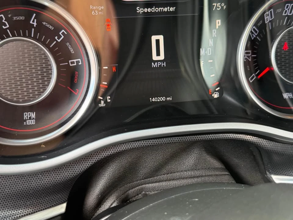 2015 Dodge Challenger 3rd Gen - Image 4 of 6