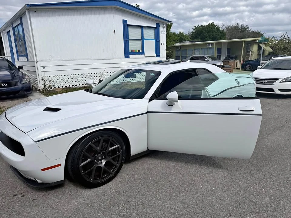 2015 Dodge Challenger 3rd Gen - Image 2 of 6