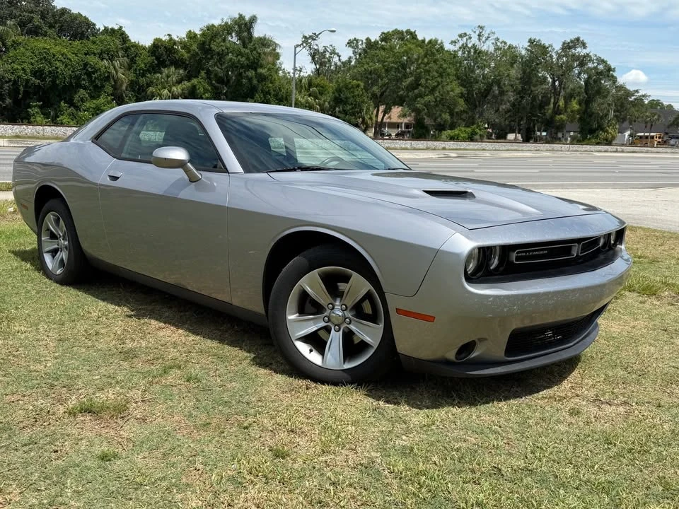 2015 Dodge Challenger 3rd Gen - Image 5 of 13