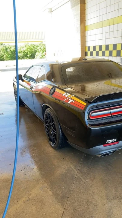 2015 Dodge Challenger 3rd Gen - Image 9 of 11