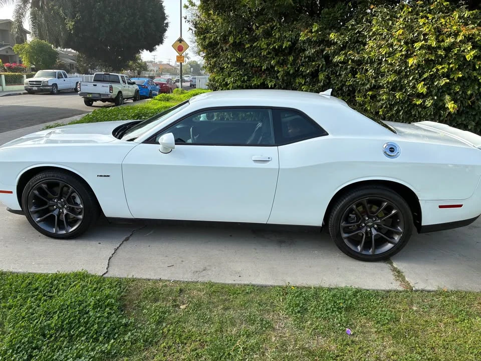 2015 Dodge Challenger 3rd Gen - Image 2 of 9