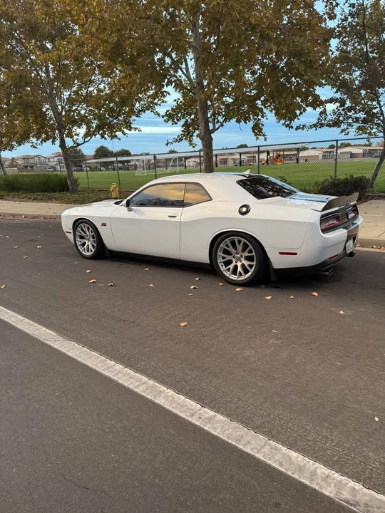 2015 Dodge Challenger 3rd Gen - Image 5 of 6