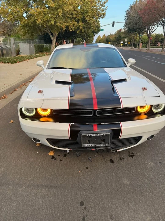 2015 Dodge Challenger 3rd Gen - Image 3 of 6