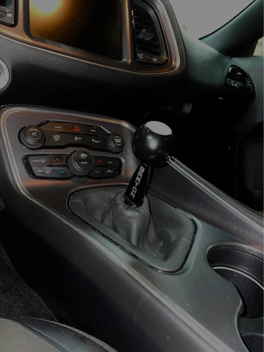 2015 Dodge Challenger SRT8 & 392 3rd Gen - Image 16 of 20