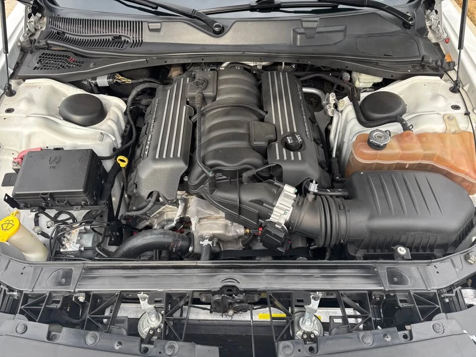 2015 Dodge Challenger SRT8 & 392 3rd Gen - Image 8 of 17