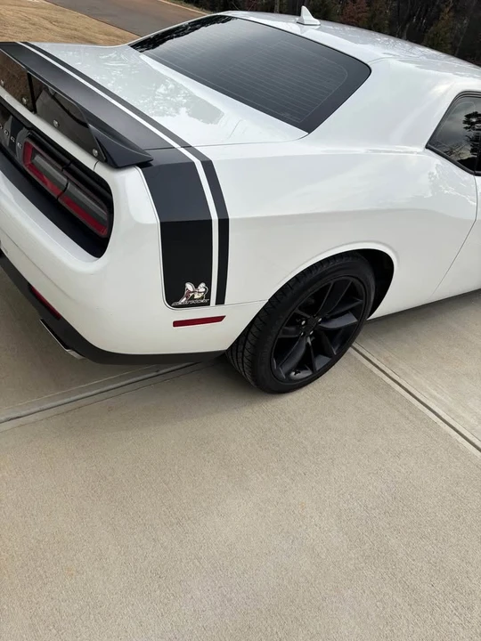 2015 Dodge Challenger SRT8 & 392 3rd Gen - Image 4 of 17