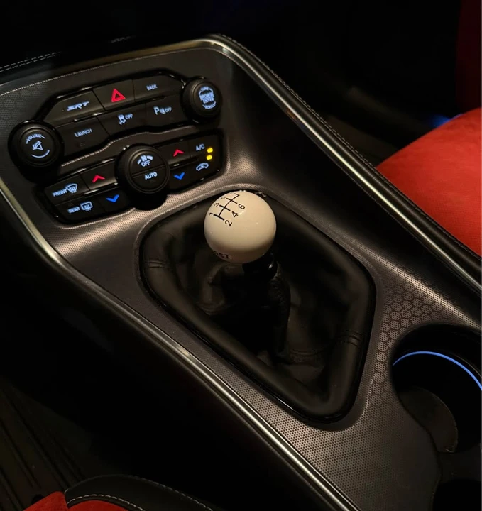 2015 Dodge Challenger SRT8 & 392 3rd Gen - Image 10 of 10