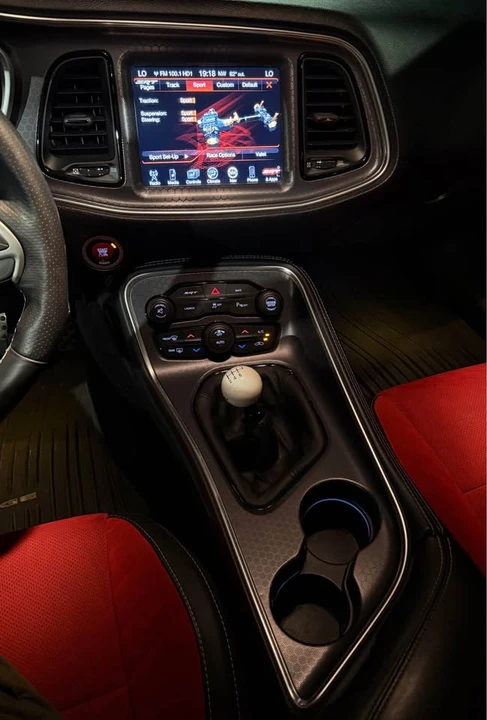 2015 Dodge Challenger SRT8 & 392 3rd Gen - Image 9 of 10