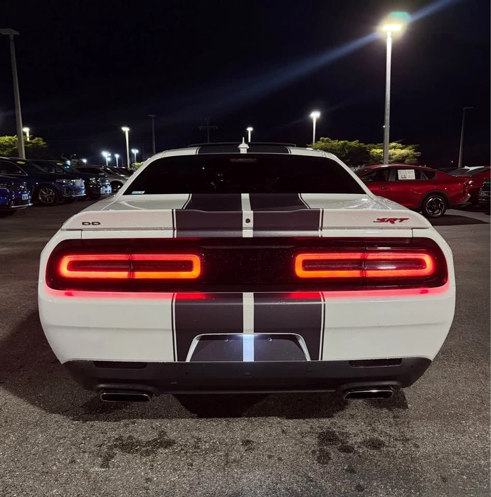 2015 Dodge Challenger SRT8 & 392 3rd Gen - Image 4 of 10