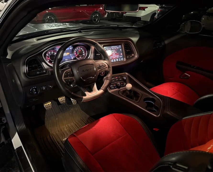 2015 Dodge Challenger SRT8 & 392 3rd Gen - Image 6 of 10