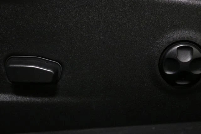 2015 Dodge Challenger SRT Hellcat 3rd Gen - Image 17 of 20