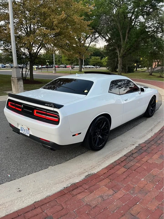 2015 Dodge Challenger SRT Hellcat 3rd Gen - Image 4 of 12