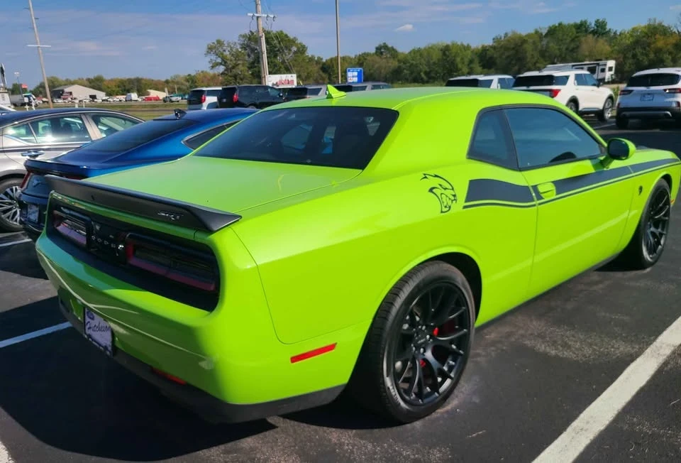 2015 Dodge Challenger SRT Hellcat 3rd Gen - Image 2 of 8