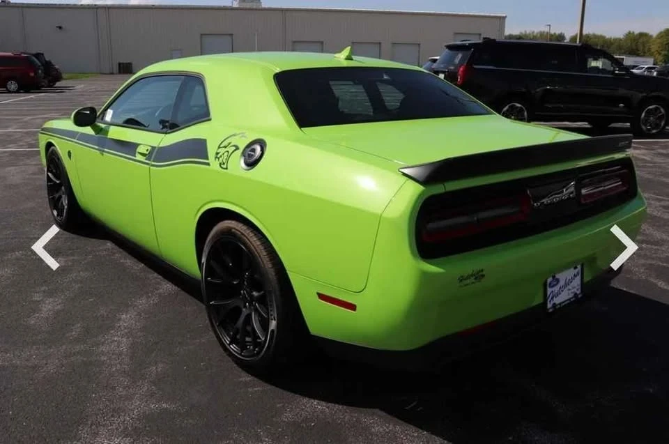 2015 Dodge Challenger SRT Hellcat 3rd Gen - Image 4 of 8