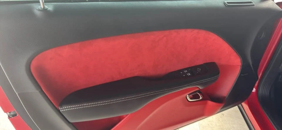 2015 Dodge Challenger SRT Hellcat 3rd Gen - Image 9 of 10