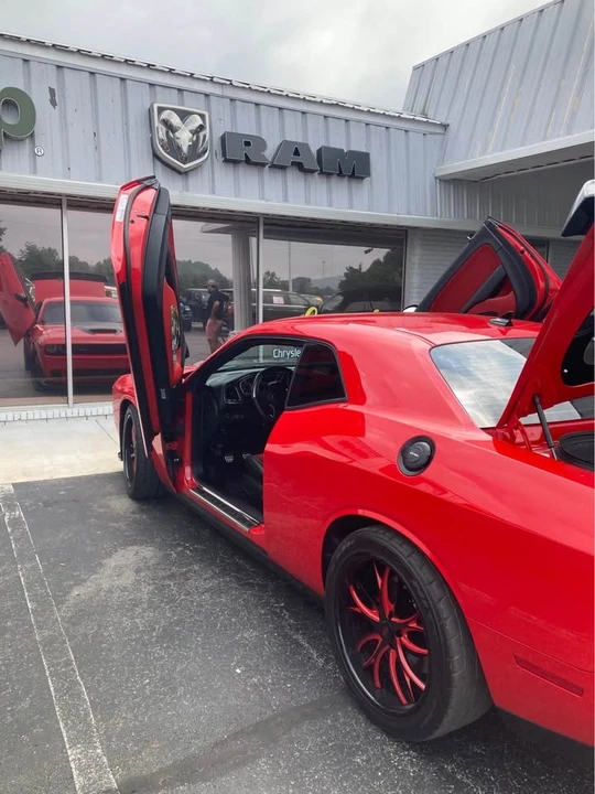 2015 Dodge Challenger SRT Hellcat 3rd Gen - Image 6 of 12