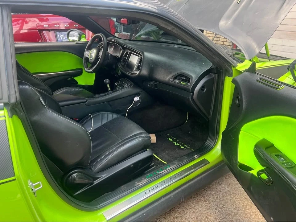 2015 Dodge Challenger SRT Hellcat 3rd Gen - Image 6 of 17