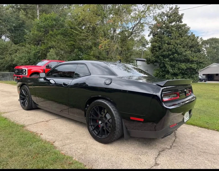 2015 Dodge Challenger SRT Hellcat 3rd Gen - Image 3 of 8
