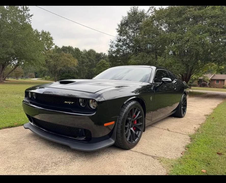 2015 Dodge Challenger SRT Hellcat 3rd Gen - Image 2 of 8