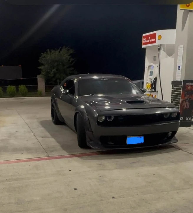 2015 Dodge Challenger SRT Hellcat 3rd Gen - Image 8 of 9