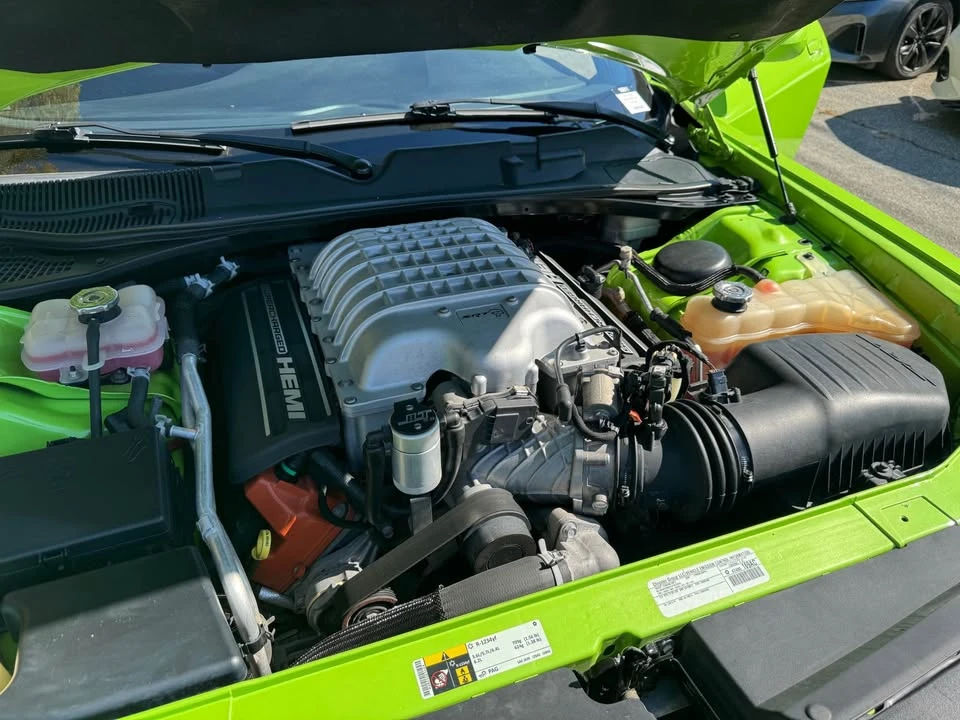 2015 Dodge Challenger SRT Hellcat 3rd Gen - Image 14 of 17