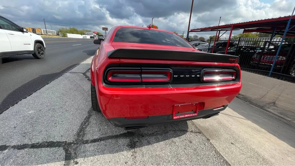 2015 Dodge Challenger SRT Hellcat 3rd Gen - Image 3 of 9