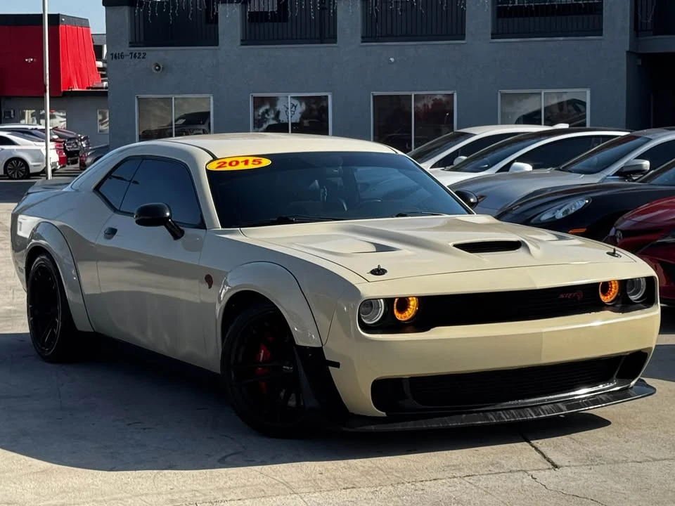 2015 Dodge Challenger SRT Hellcat 3rd Gen - Image 3 of 15
