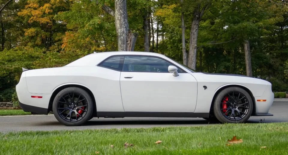 2015 Dodge Challenger SRT Hellcat 3rd Gen - Image 6 of 17