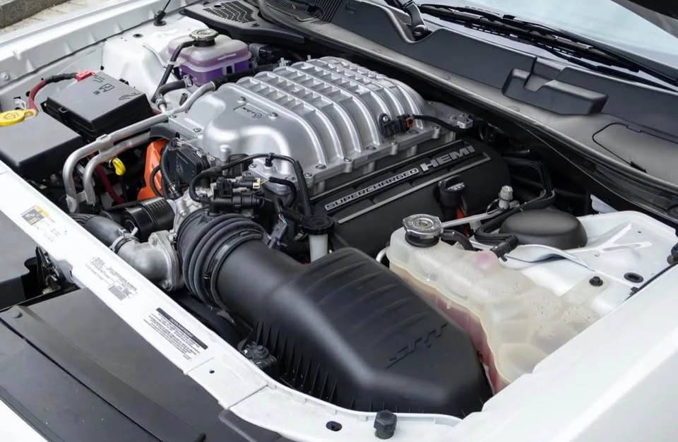 2015 Dodge Challenger SRT Hellcat 3rd Gen - Image 13 of 17