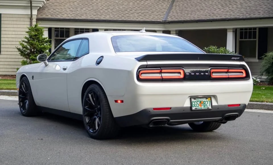 2015 Dodge Challenger SRT Hellcat 3rd Gen - Image 7 of 17