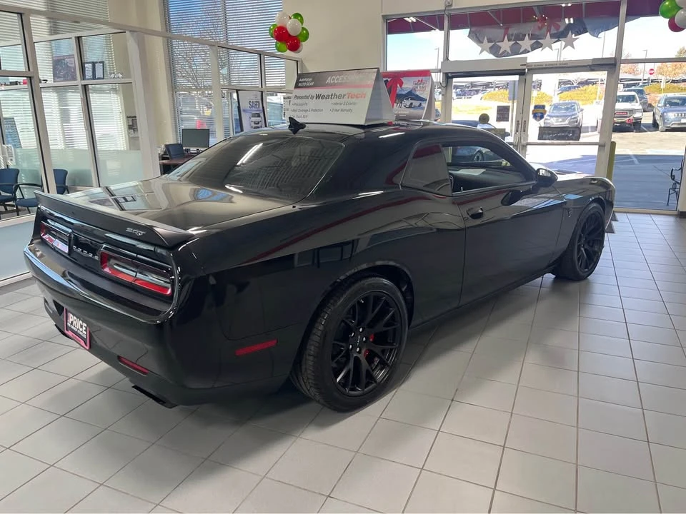 2015 Dodge Challenger SRT Hellcat 3rd Gen - Image 4 of 15