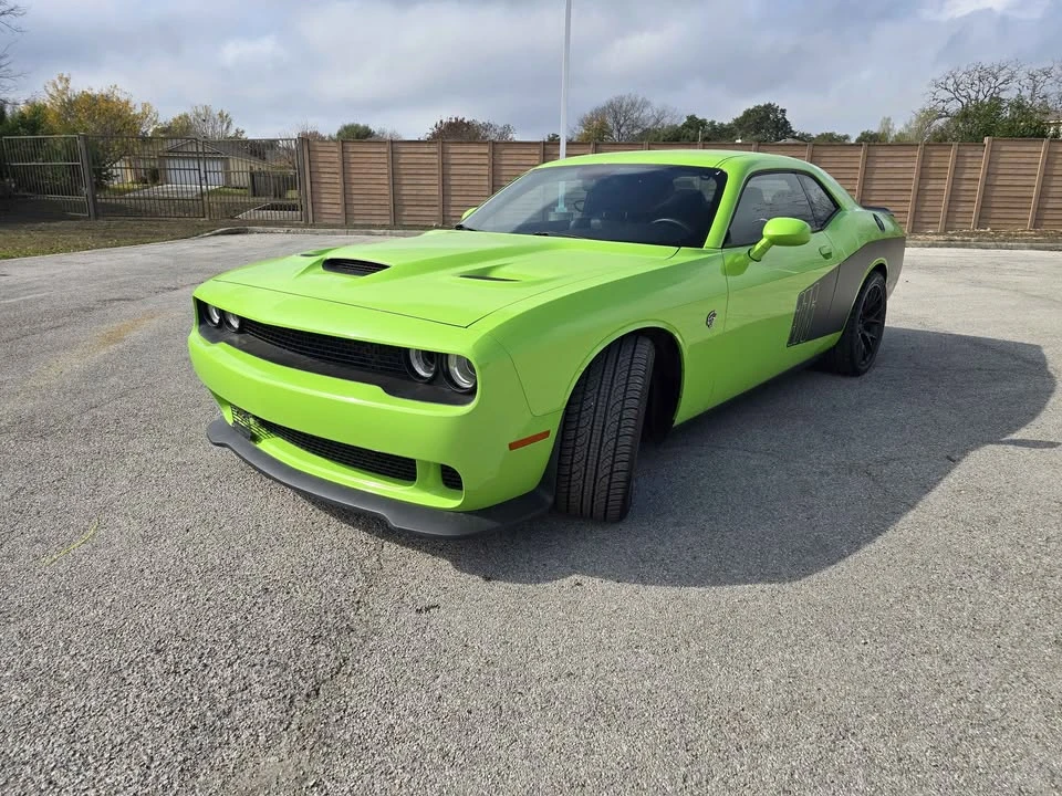 2015 Dodge Challenger SRT Hellcat 3rd Gen - Image 3 of 13