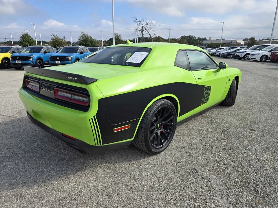 2015 Dodge Challenger SRT Hellcat 3rd Gen - Image 7 of 13